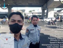 Giat Pengaturan Lalin Oleh Personel Dishub Makassar di Seputaran Zamrud