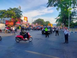 Personil Dishub Makassar Laksanakan Pemantauan dan Pengaturan Lalin di Batas Kota Gowa – Makassar