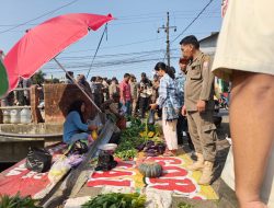 Penertiban Pedagang di Kawasan Kanal Jongaya Berlangsung Tertib.