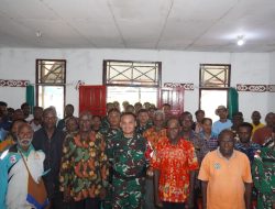 Jalin Hubungan Kuat TNI dan Masyarakat, Satgas Yonif 123/Rajawali Silahturahmi dengan Tokoh Adat